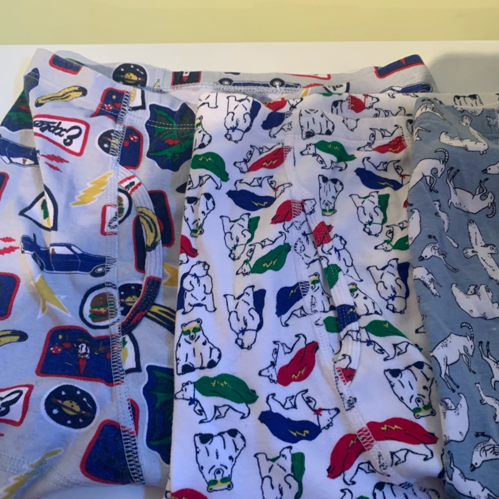 5 pair Hanna boys briefs- size 140